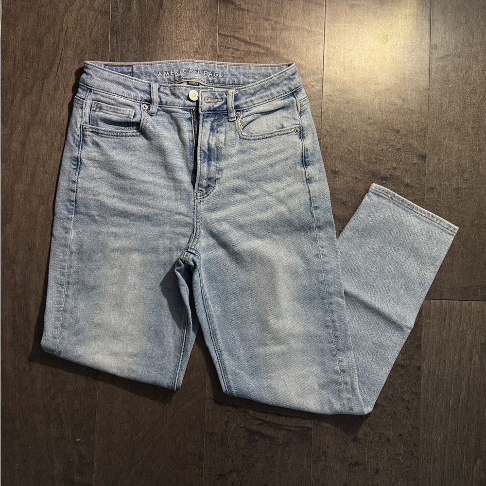 American Eagle mom jeans
